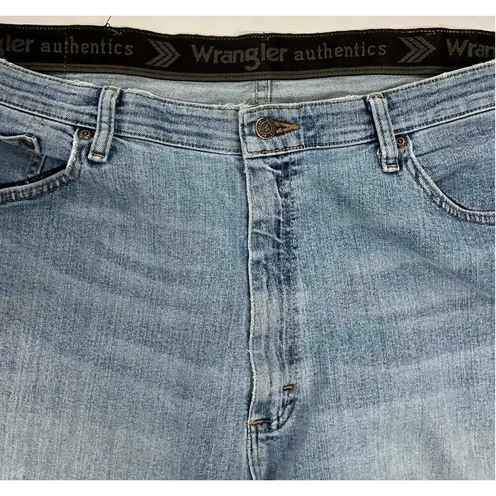Wrangler Authentics Men’s Jeans 38X32 Stretch Waist Light Wash RN 130273